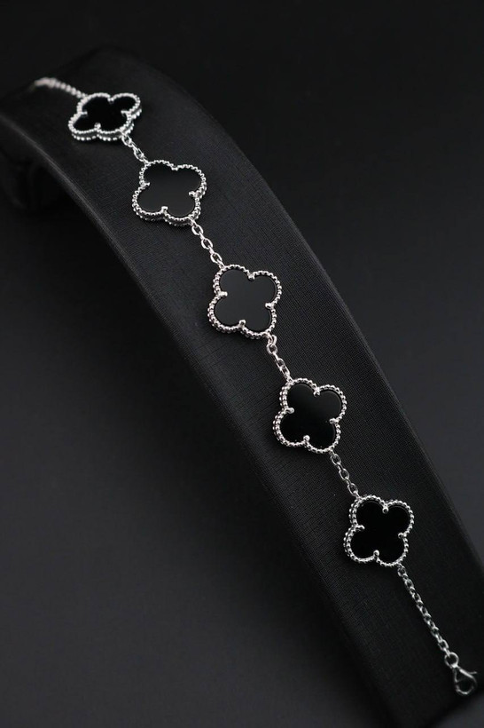 دستبند نقره ونکلیف پنج گل