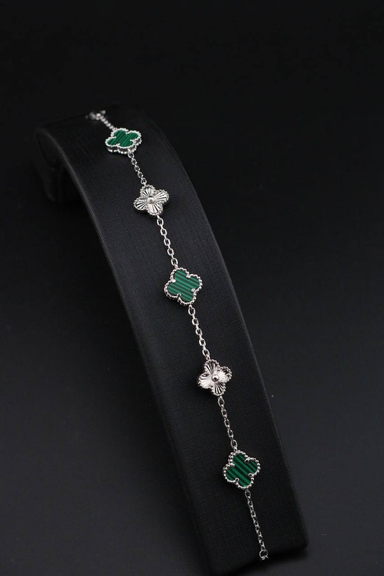 دستبند نقره ونکلیف پنج گل