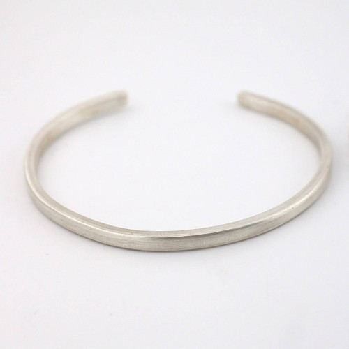 بنگل نقره اسپرت (فری سایز و قابل حکاکی)