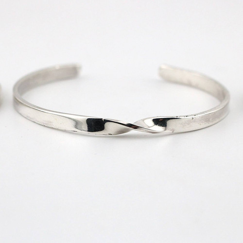 بنگل نقره اسپرت (فری سایز و قابل حکاکی)